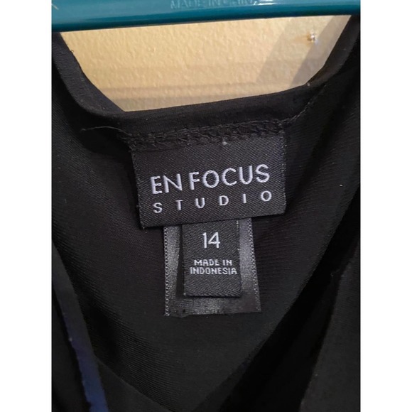 Black and Tan Chevron Print Dress - Picture 5 of 6